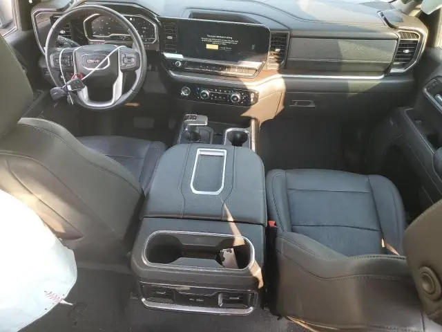 2022 GMC SIERRA K1500 SLT  