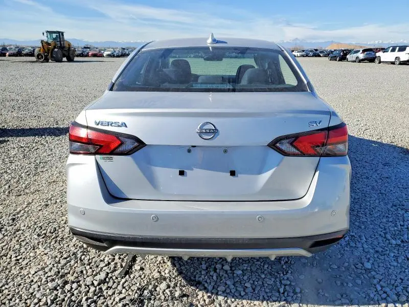 2023 NISSAN VERSA SV  