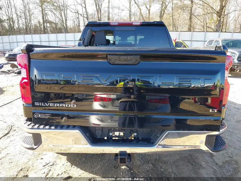 2025 CHEVROLET SILVERADO 1500 4WD  STANDARD BED LT