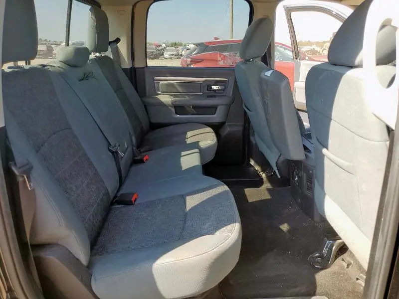 2015 RAM 1500 SLT