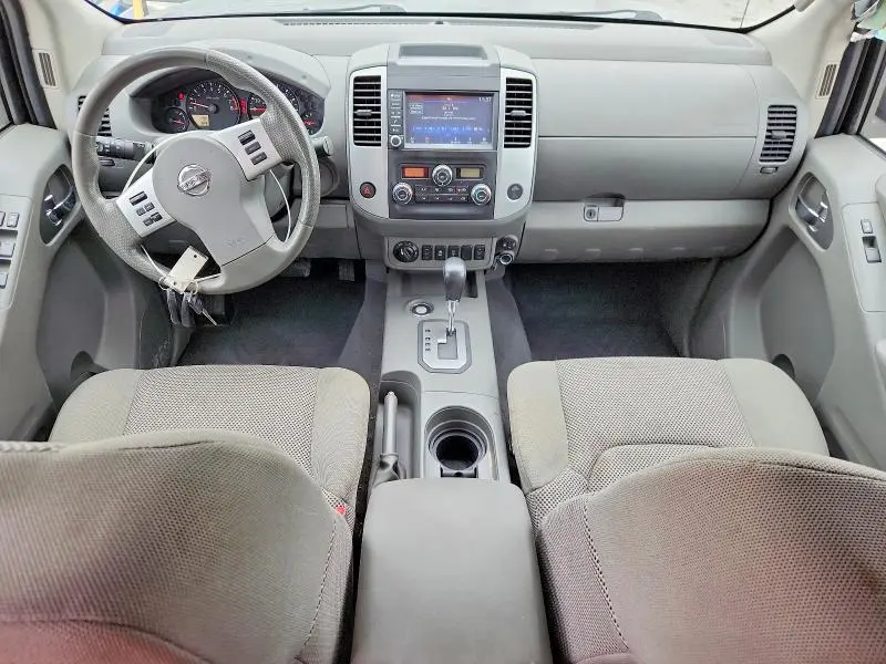2021 NISSAN FRONTIER SV  