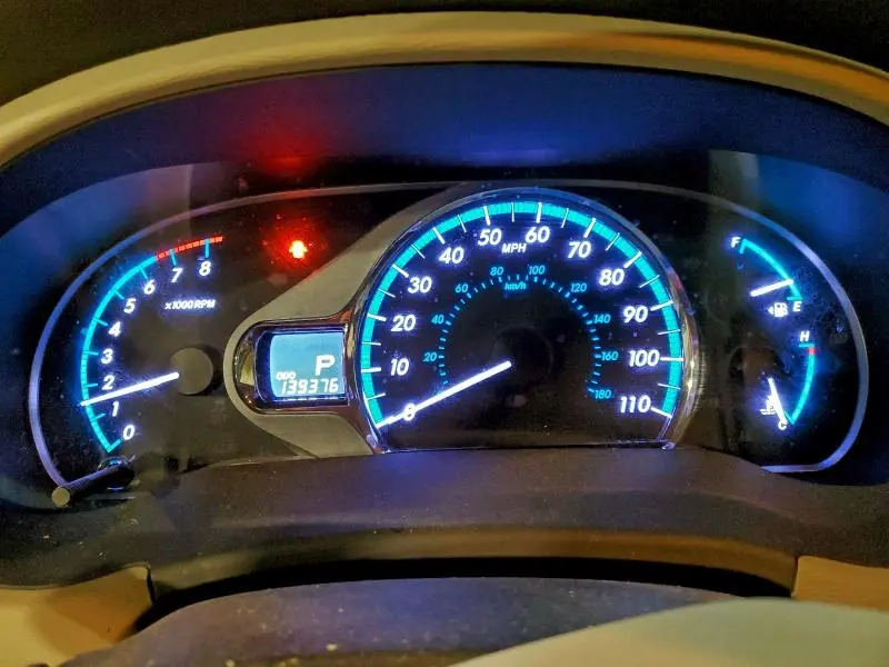 2011 TOYOTA SIENNA XLE  