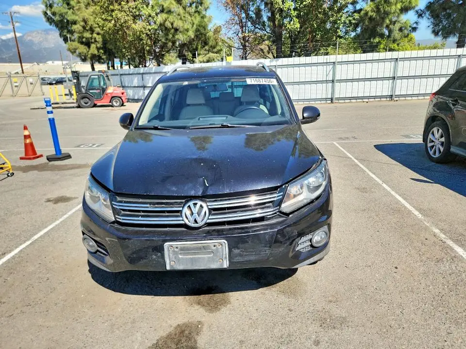 2012 VOLKSWAGEN TIGUAN S  