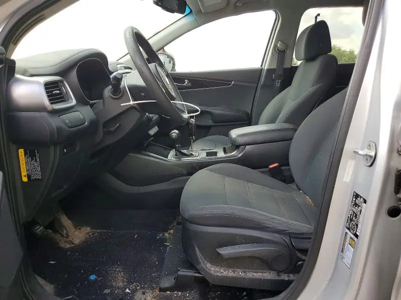 2017 KIA SORENTO L  