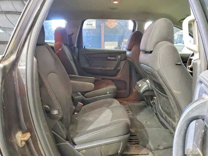 2017 CHEVROLET TRAVERSE LT  
