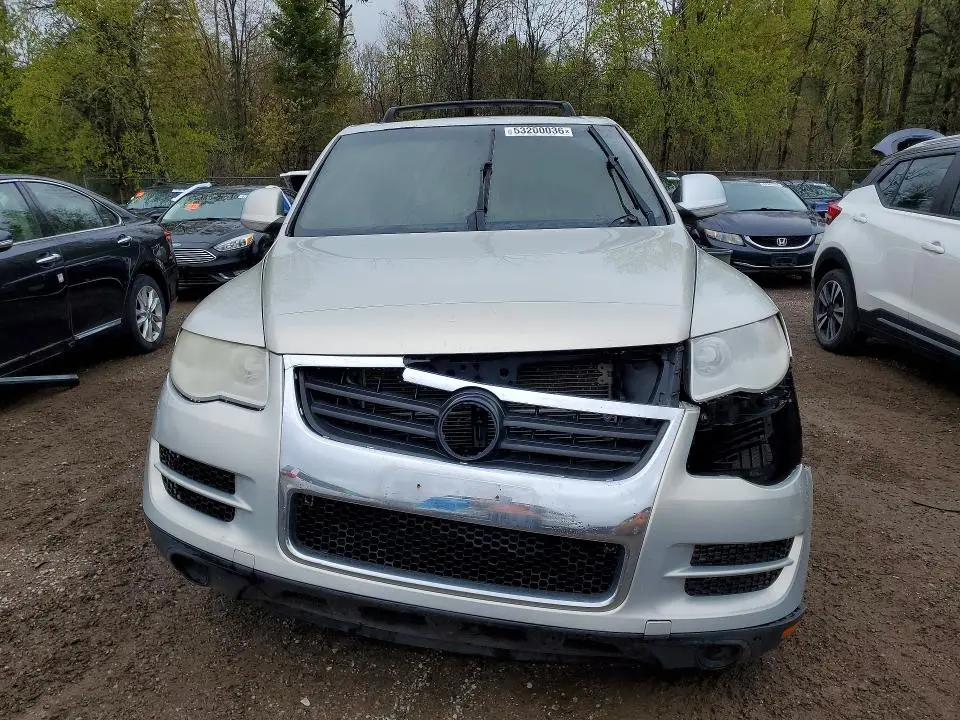 2010 VOLKSWAGEN TOUAREG TDI  
