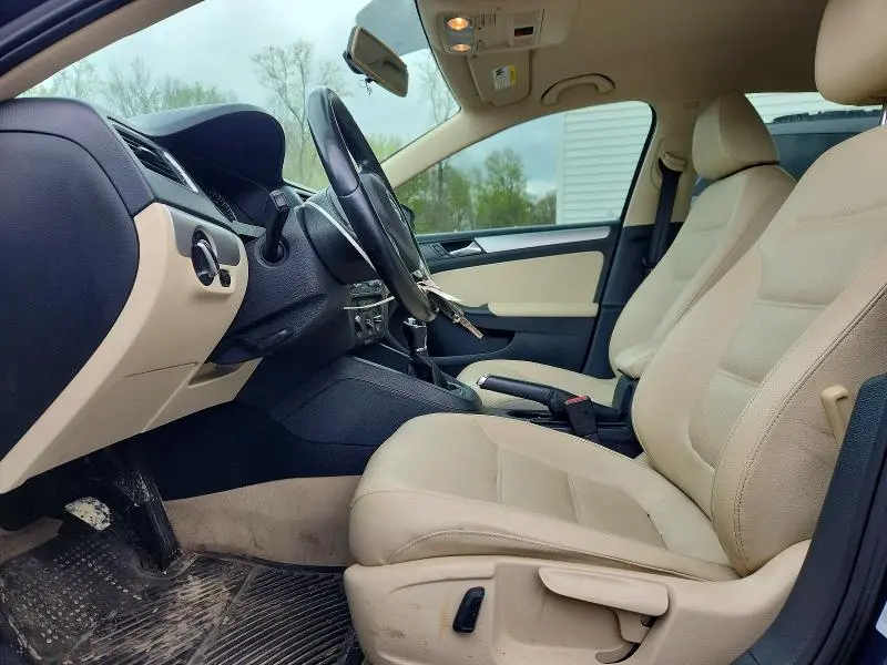 2014 VOLKSWAGEN JETTA SE  