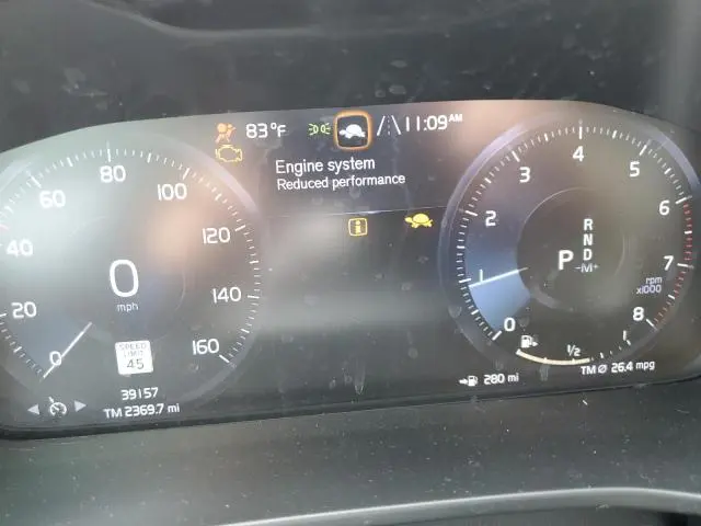 2022 VOLVO XC40 T5 MOMENTUM  