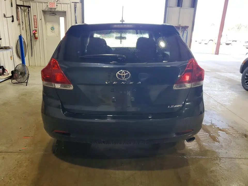 2013 TOYOTA VENZA LE  