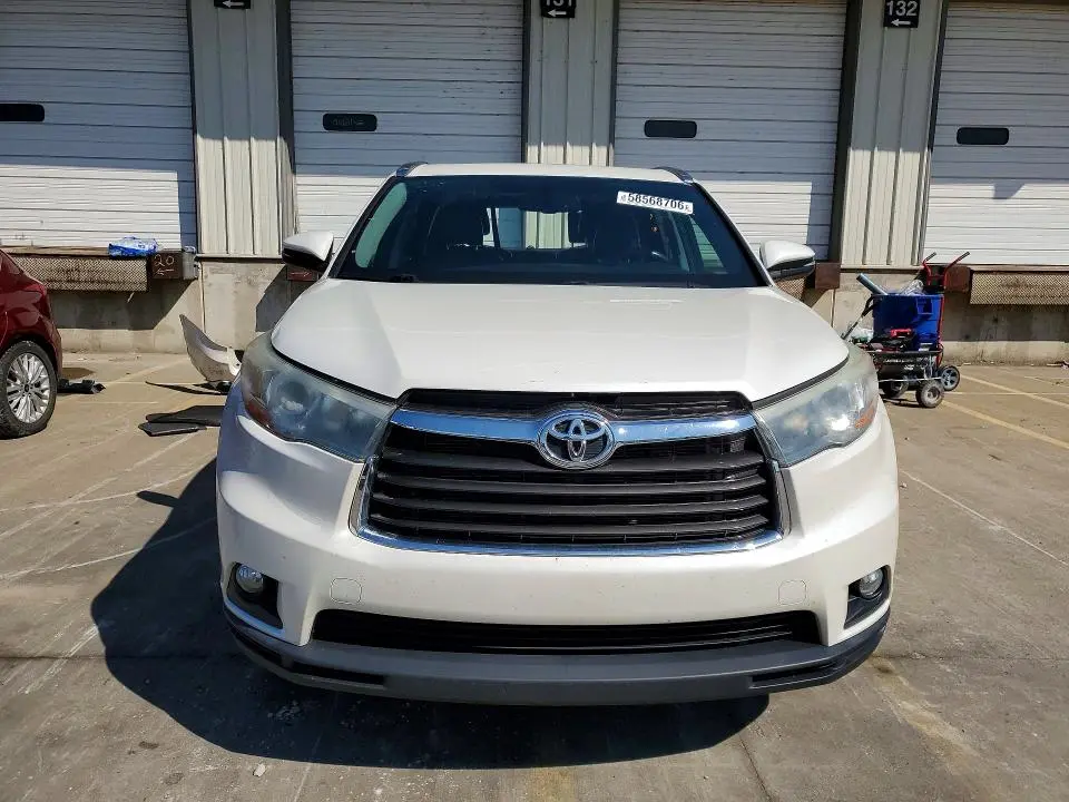 2016 TOYOTA HIGHLANDER XLE  