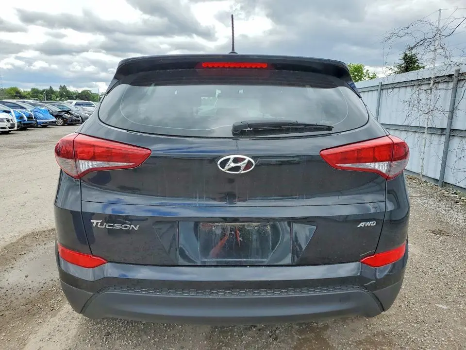 2017 HYUNDAI TUCSON SE  