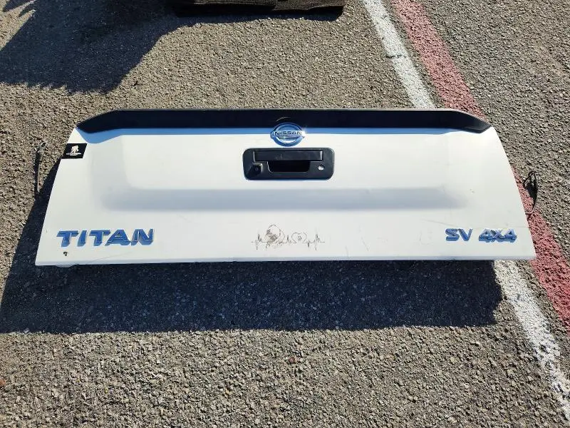 2013 NISSAN TITAN SV  