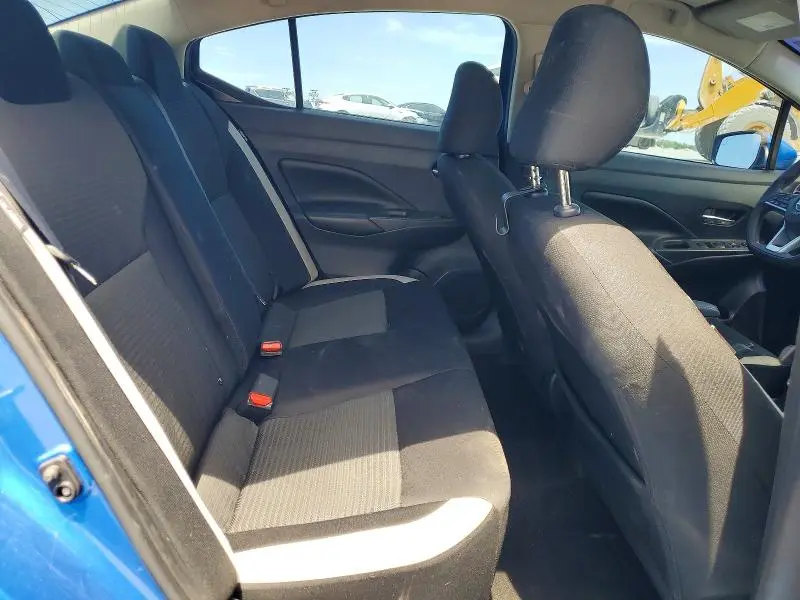 2020 NISSAN VERSA SV  