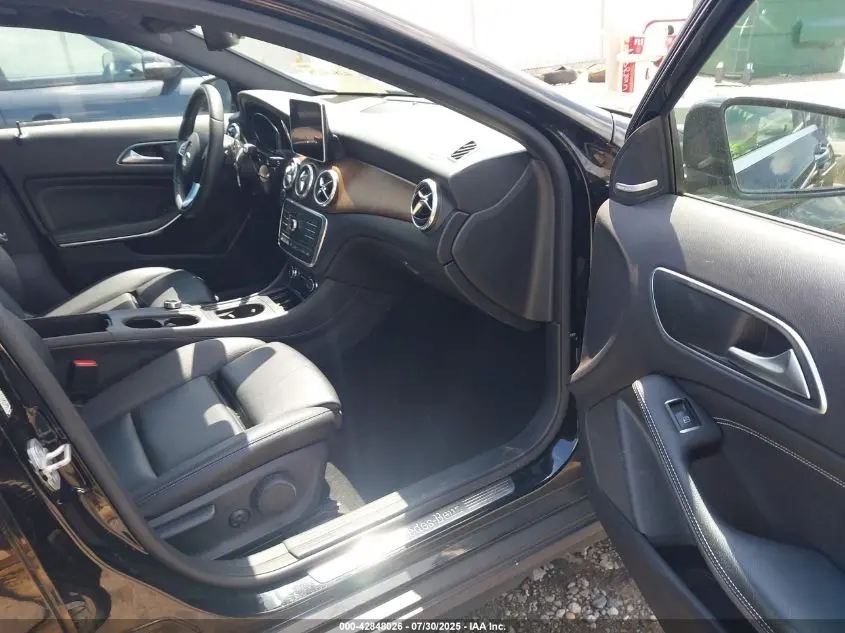 2016 MERCEDES-BENZ GLA 250 4MATIC