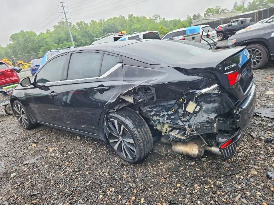 2021 NISSAN ALTIMA SR  