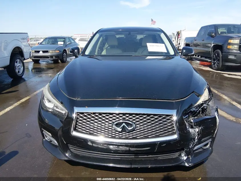 2015 INFINITI Q50  