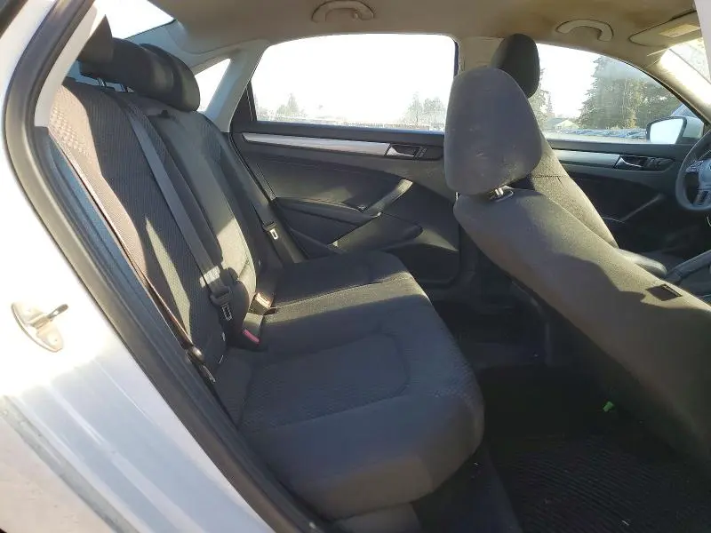 2014 VOLKSWAGEN PASSAT S  