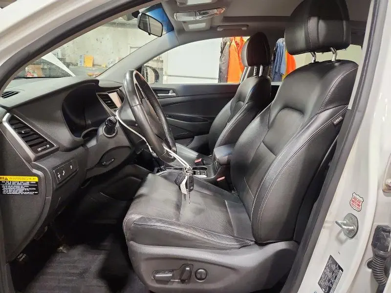 2018 HYUNDAI TUCSON SE  