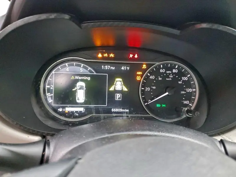 2022 NISSAN VERSA SV  