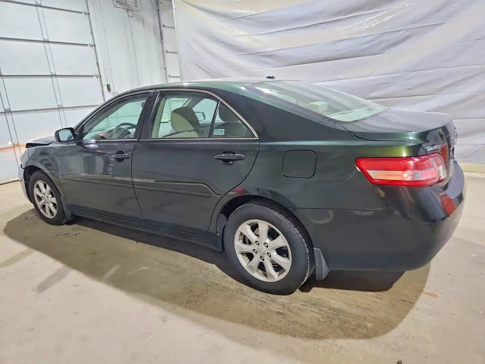 2011 TOYOTA CAMRY LE  