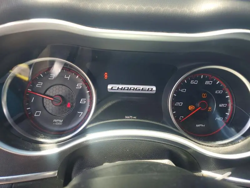 2015 DODGE CHARGER SXT  