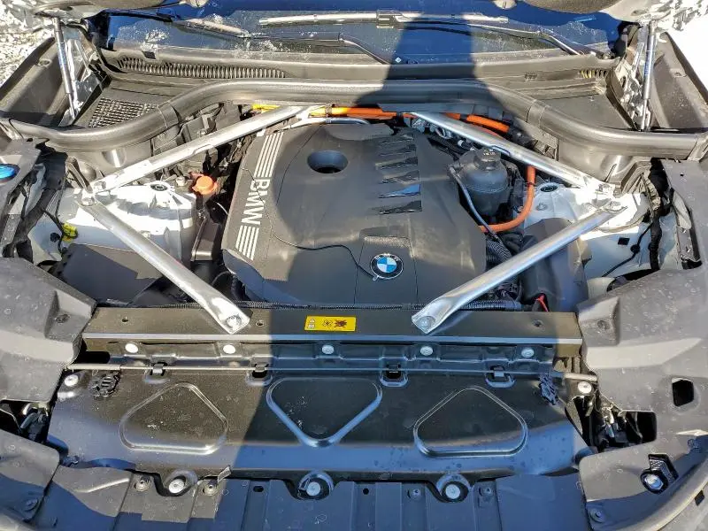2025 BMW X5 XDRIVE50E  