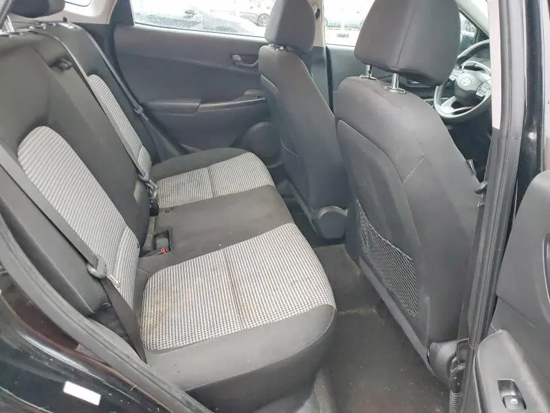 2021 HYUNDAI KONA SE  
