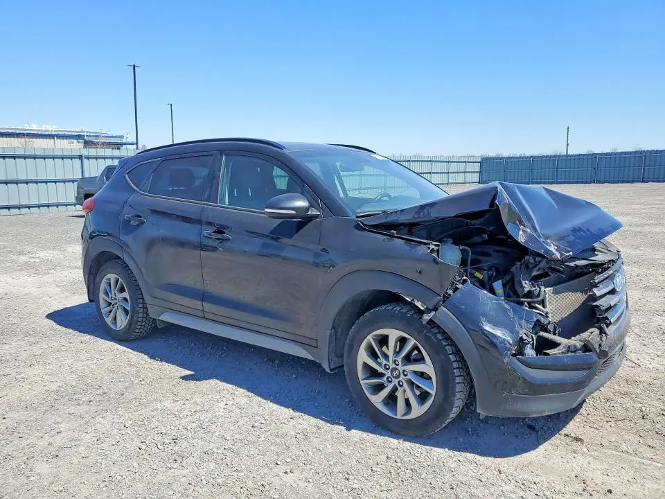 2018 HYUNDAI TUCSON SE  