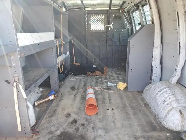 2010 GMC SAVANA G2500  