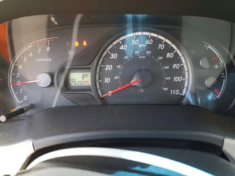 2013 TOYOTA SIENNA LE  