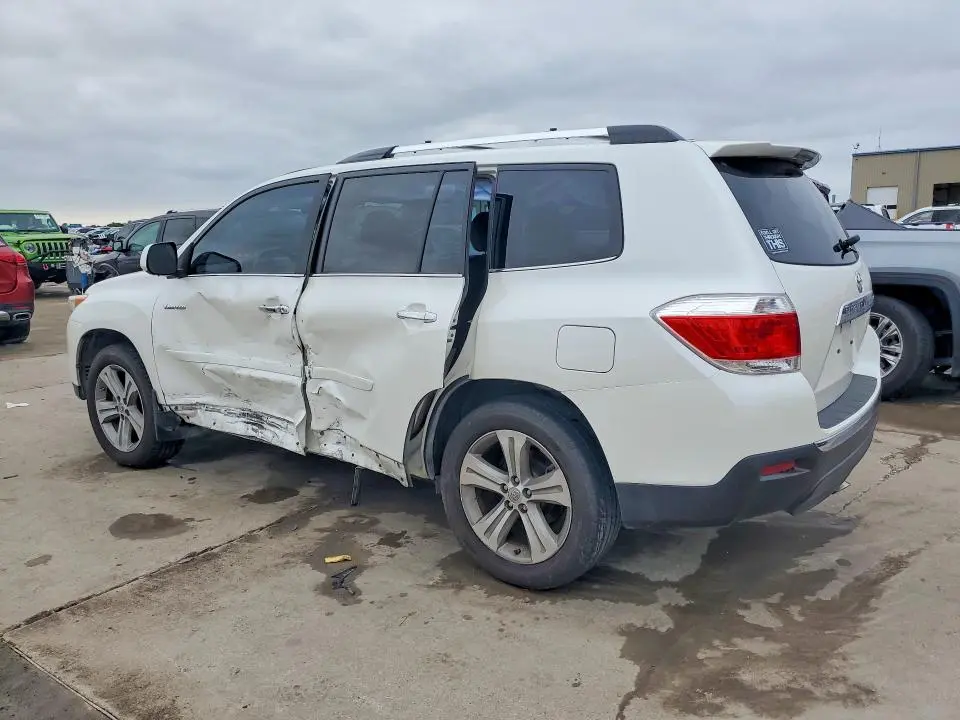 2013 TOYOTA HIGHLANDER LIMITED  