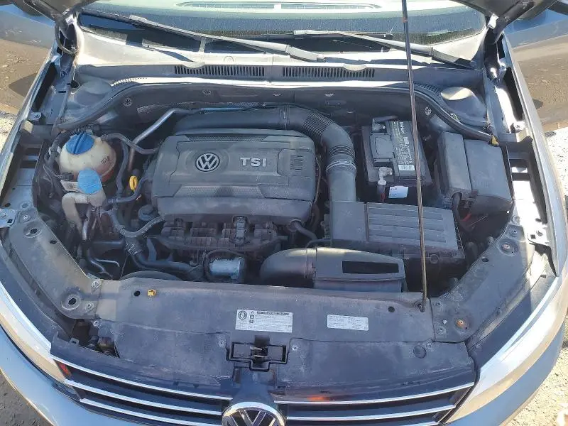 2015 VOLKSWAGEN JETTA SE  