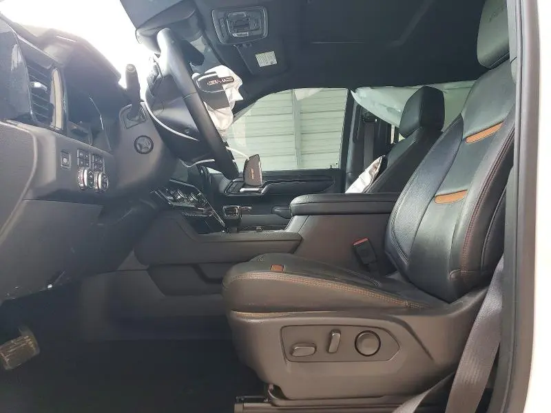 2024 GMC SIERRA K1500 AT4  