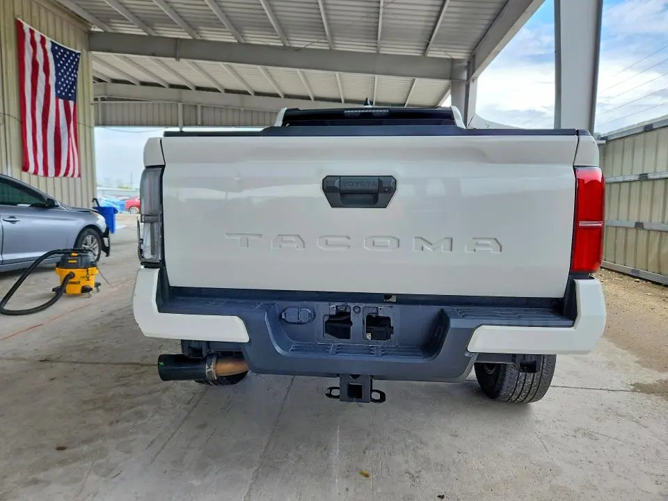 2024 TOYOTA TACOMA SR5  