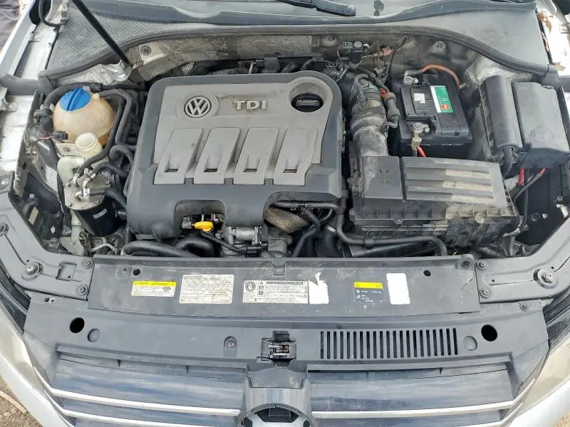 2014 VOLKSWAGEN PASSAT SE  