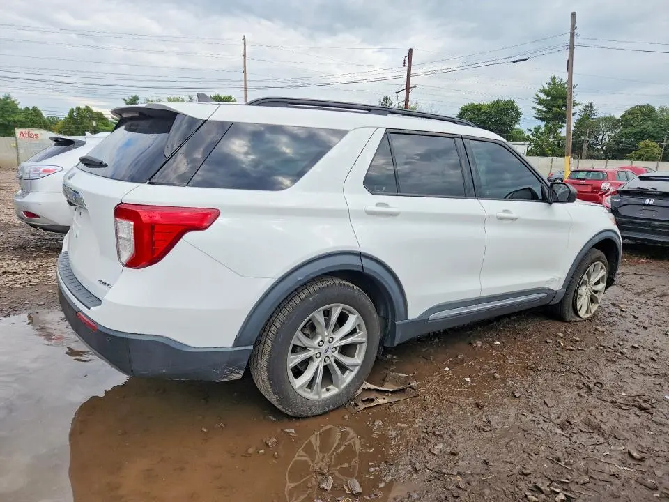 2021 FORD EXPLORER XLT  