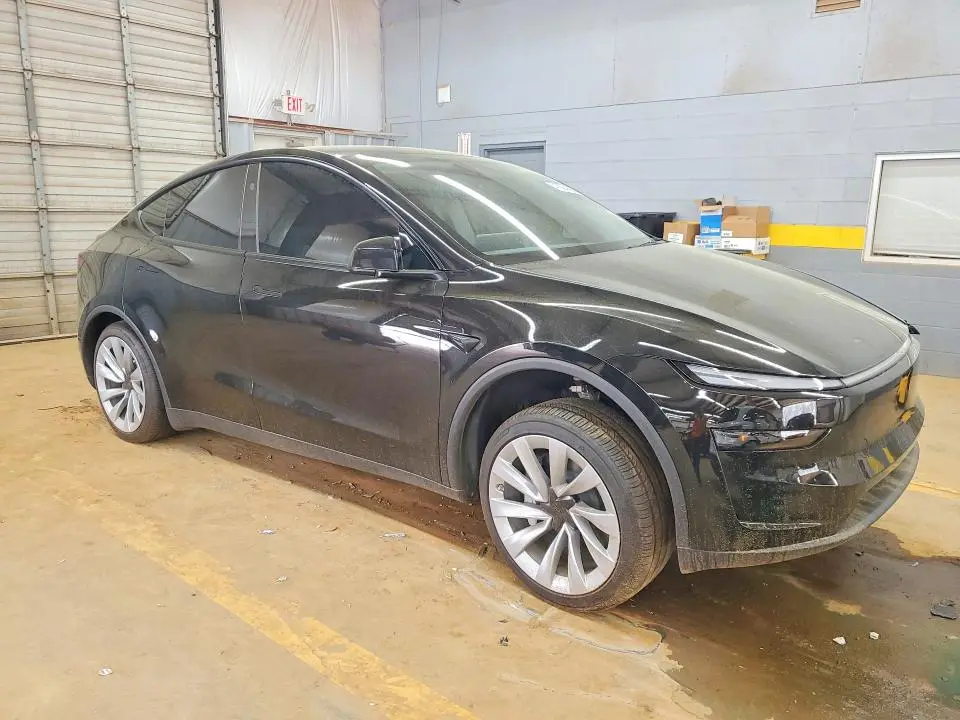 2026 TESLA MODEL Y   