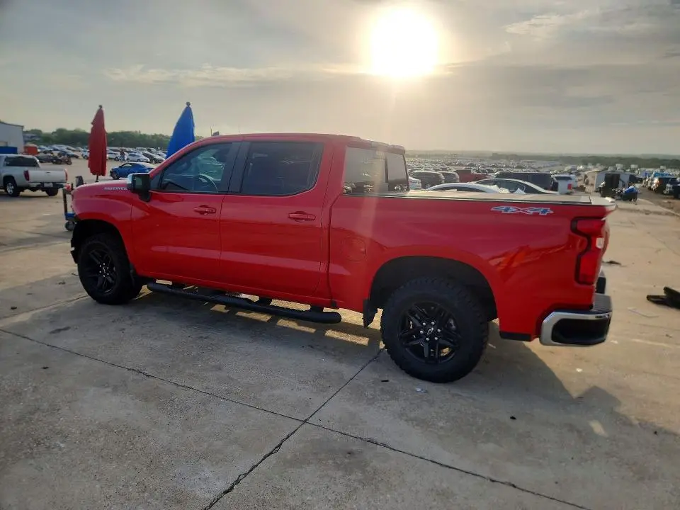 2024 CHEVROLET SILVERADO K1500 LT  
