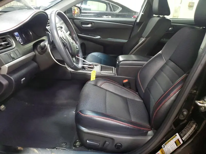2017 TOYOTA CAMRY SE  