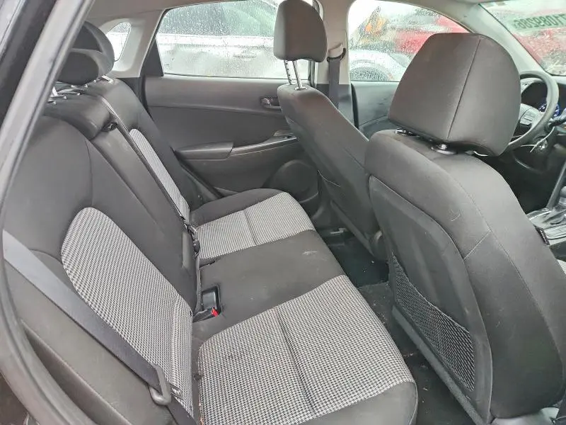 2020 HYUNDAI KONA SE  