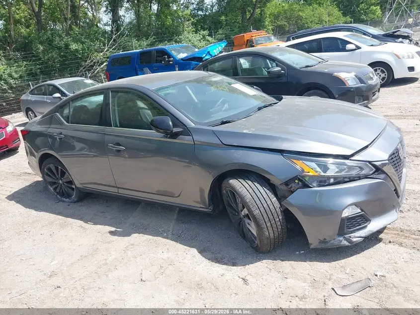 2022 NISSAN ALTIMA SR FWD
