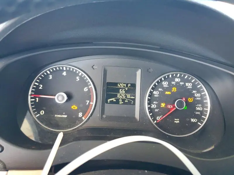 2013 VOLKSWAGEN JETTA SE  