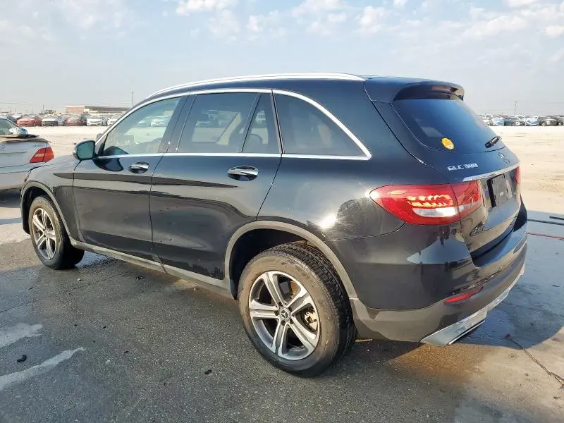 2019 MERCEDES-BENZ GLC 300  