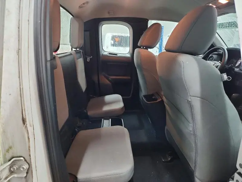 2018 TOYOTA TACOMA SR  
