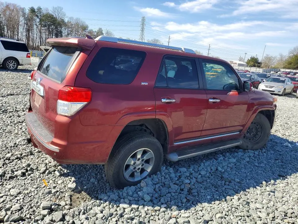 2010 TOYOTA 4RUNNER SR5  