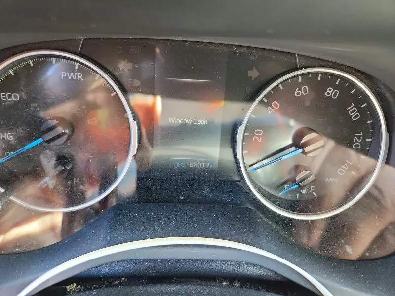 2019 TOYOTA RAV4 LE  