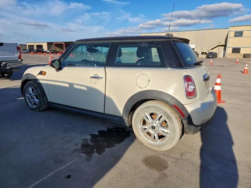 2012 MINI COOPER   