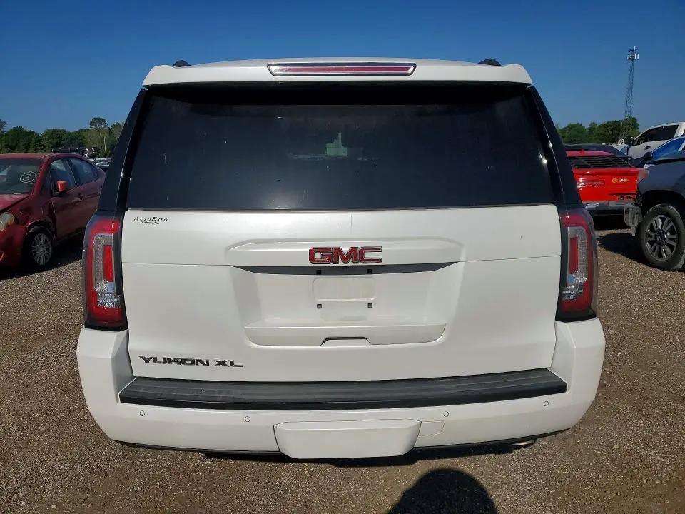 2017 GMC YUKON XL C1500 SLT  