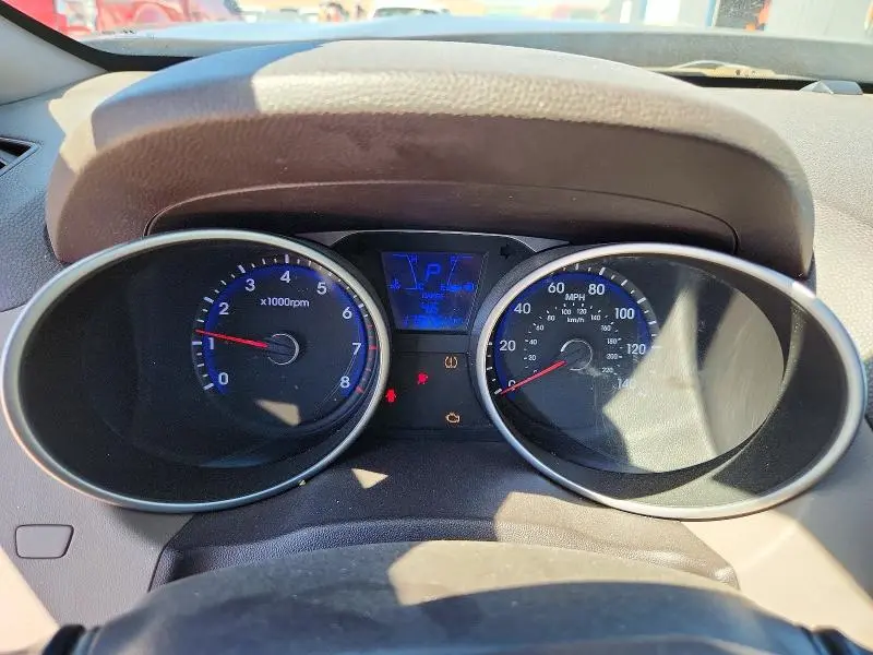 2015 HYUNDAI TUCSON SE  