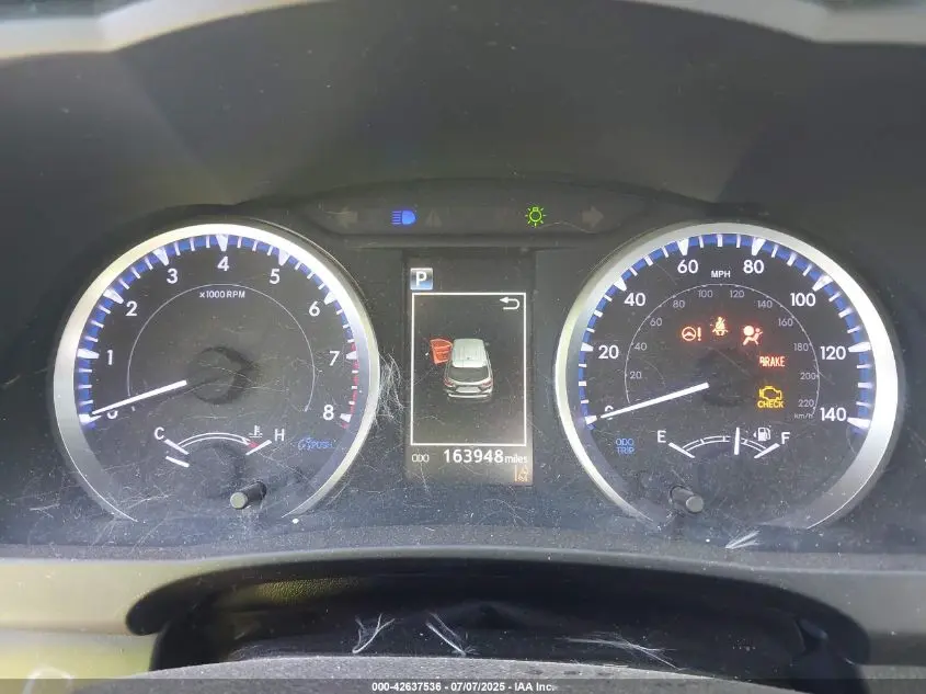 2019 TOYOTA HIGHLANDER LE